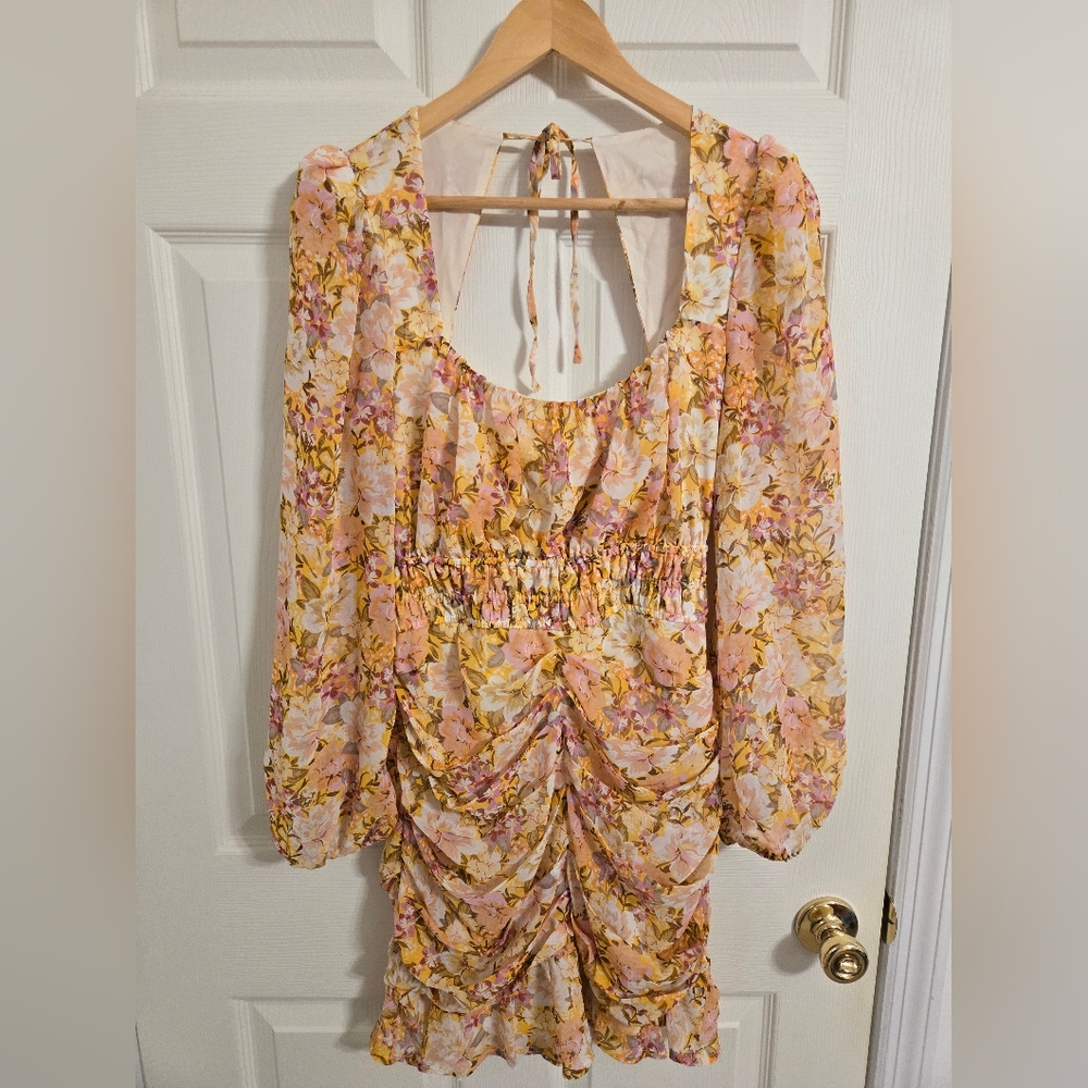 Astr The Label Pink Peach Floral Mini Dress Ruched Waist Size Small